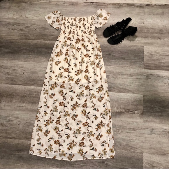 Socialite Shoulder Maxi Dress - Picture 2 of 8